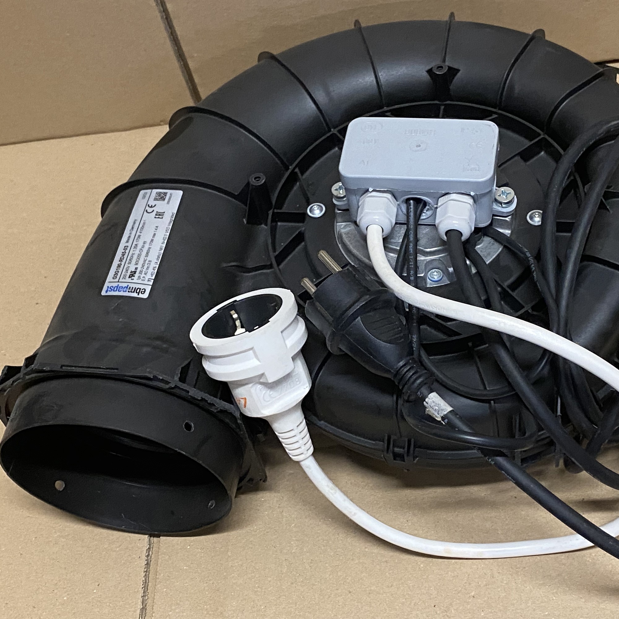 Replacement blower for advertising balloon 5/7,2 m from year of construction 2017 - "ALMOST AS NEW"